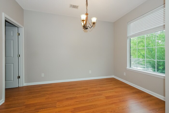 Building Photo - 373 Smokewood Wy