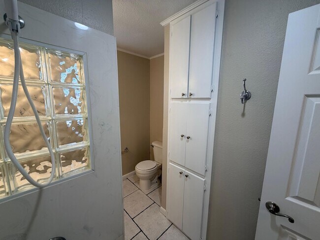 Building Photo - 4310 42nd St