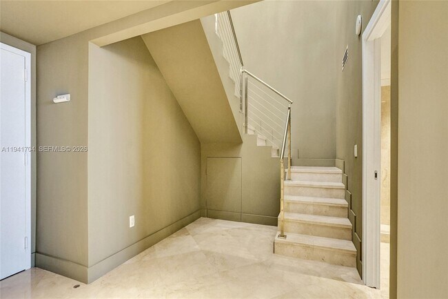 Building Photo - 1800 S Ocean Dr