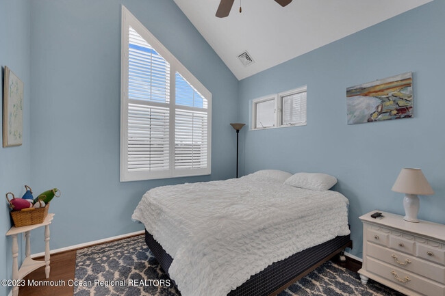 Building Photo - 3608 Ocean Terrace