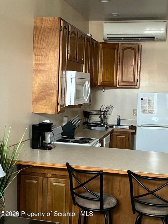 Building Photo - 18 E Tioga St