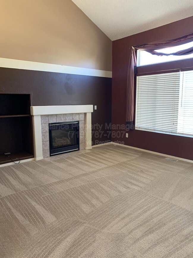 Building Photo - 212 Oxbow Dr