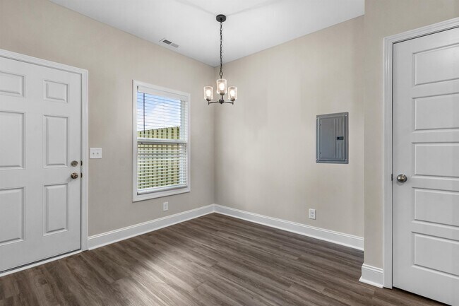 Building Photo - 202 Burch Rd