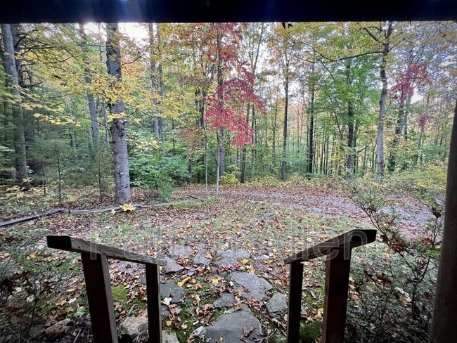 Building Photo - 575 Beaverdam Rd