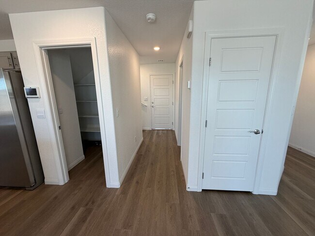 Building Photo - New Build - Never Lived In