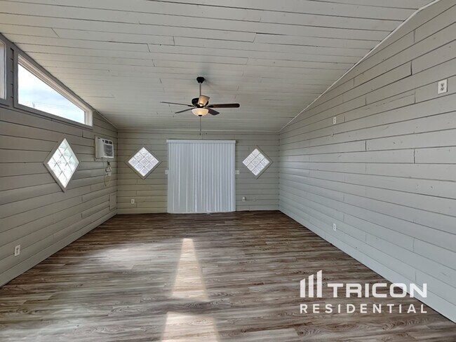 Building Photo - 5425 Addison Avenue Las Vegas NV