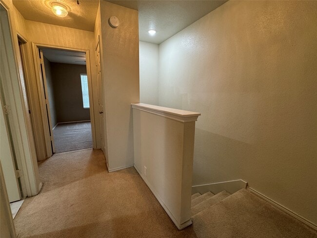 Building Photo - 16875 Mammoth Springs Dr