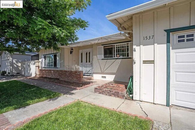 Building Photo - 4 br, 2 bath House - 1537 Heartwood Drive