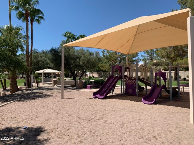 Building Photo - 1078 W Heather Ave