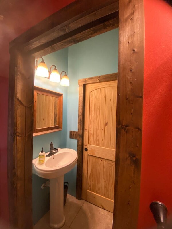 toilet/sink area - 1314 Rugby Rd