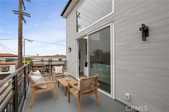 Building Photo - 201 S Juanita Ave