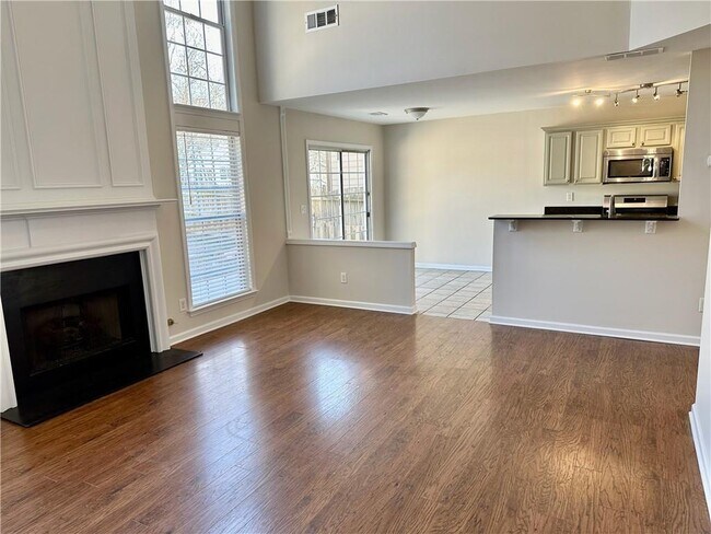 Building Photo - 725 Soneley Ct