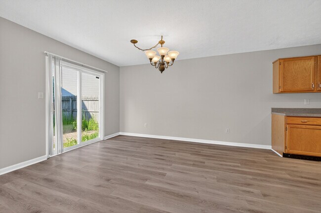 Building Photo - Light-Filled Fishers Home with Fenced Yard