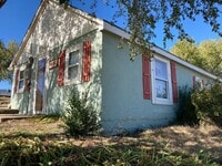 Building Photo - Studio Cottage