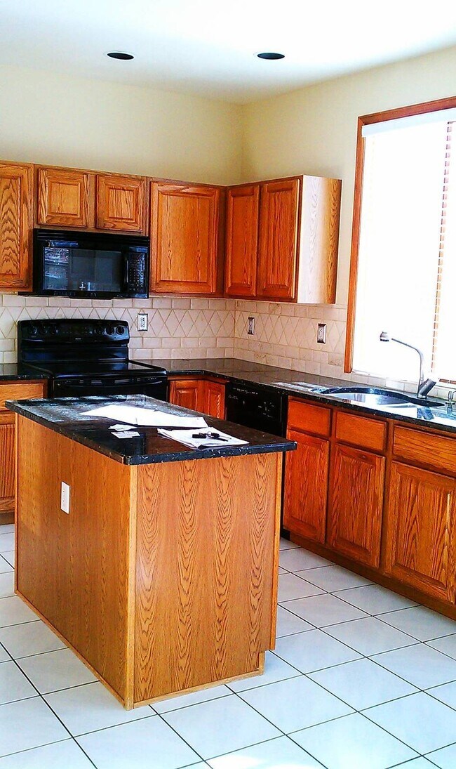 Building Photo - **Application Pending**  4-Bedroom Ryland Home in Lafayette - (24CA)