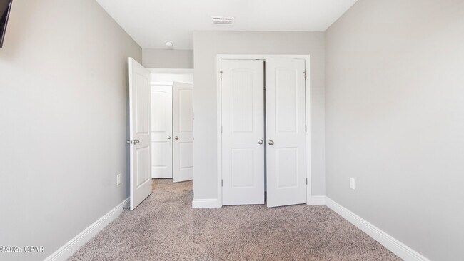 Building Photo - 7456 Shadow Lake Dr