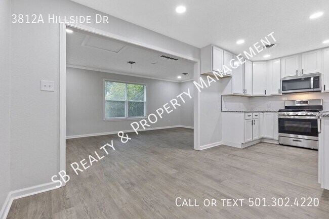 Building Photo - 3812A Hillside Dr-