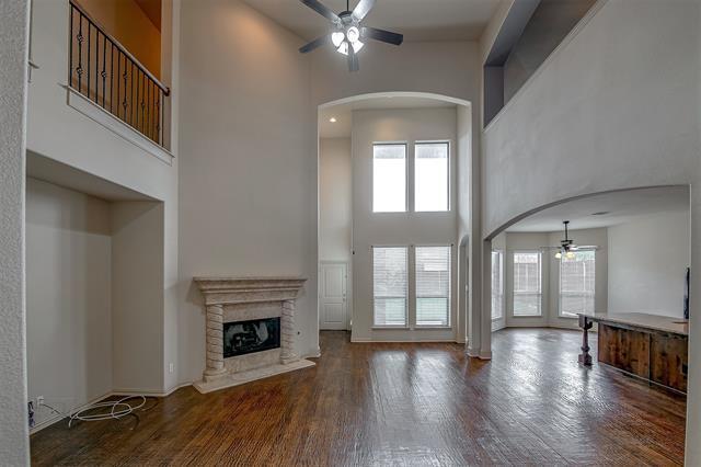 Building Photo - 1505 E Branch Hollow Dr
