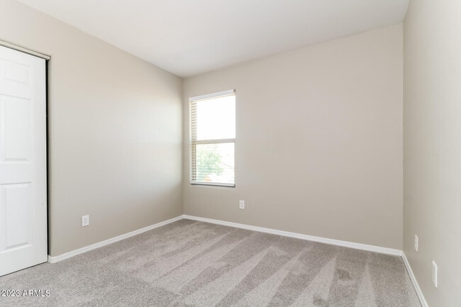 Building Photo - 4934 W Desert Dr