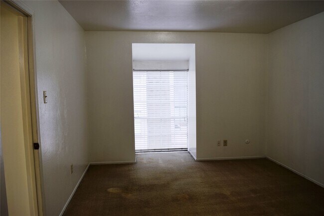 Building Photo - 12633 Memorial Dr