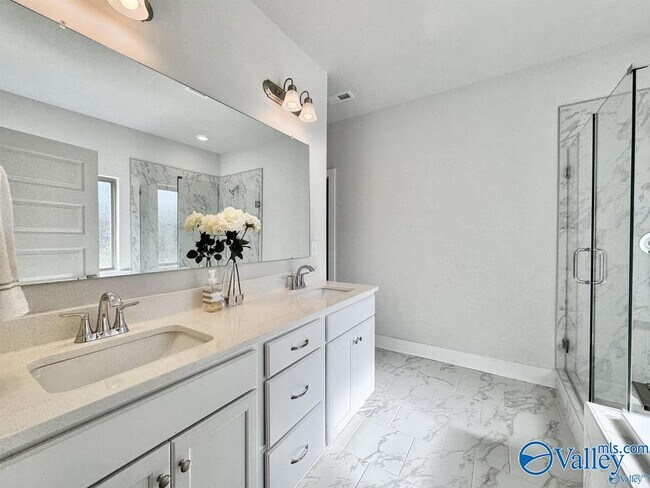 Building Photo - 6067 Gardner Maples Dr SE