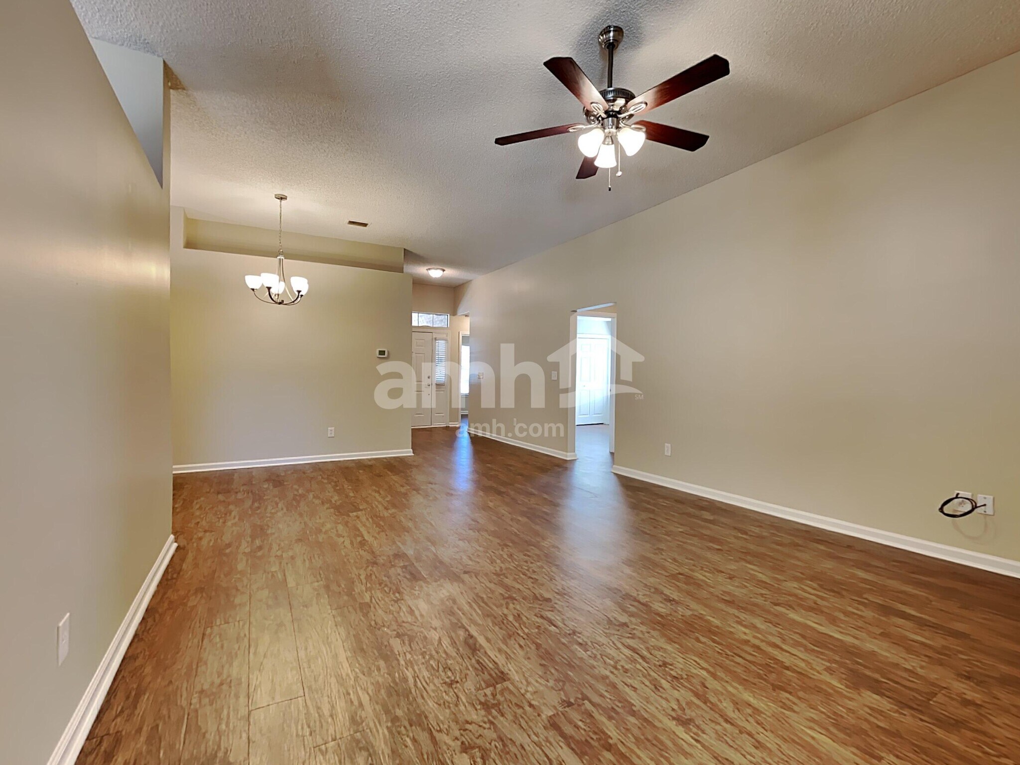 Building Photo - 840 Mackenzie Cir