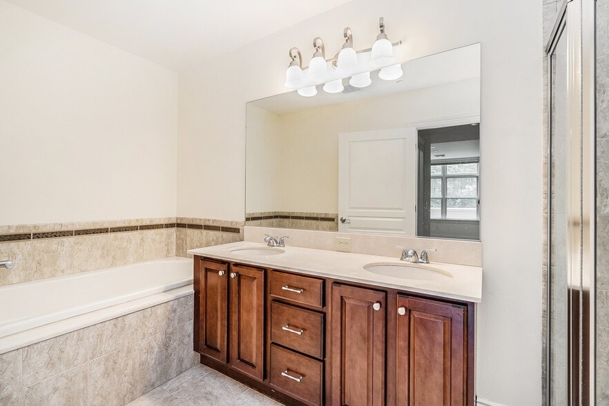 Primary Bath - 101 Sheldrake Pl