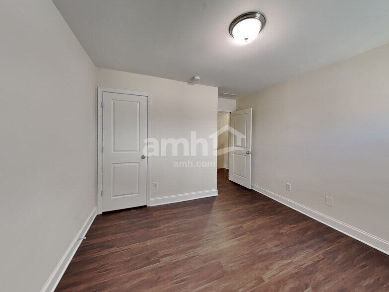 Building Photo - 2750 Freemont St