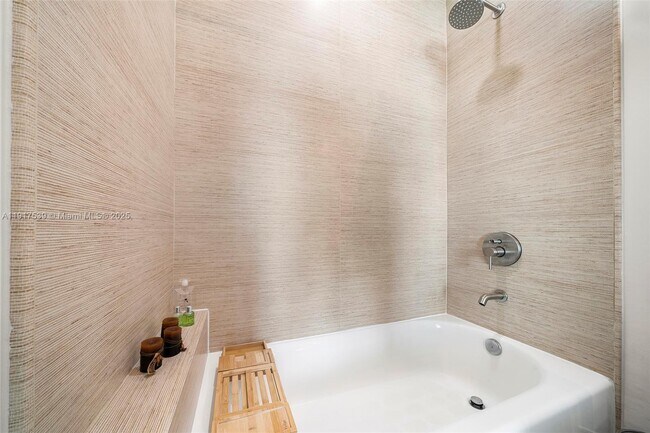 Building Photo - 7930 East Dr