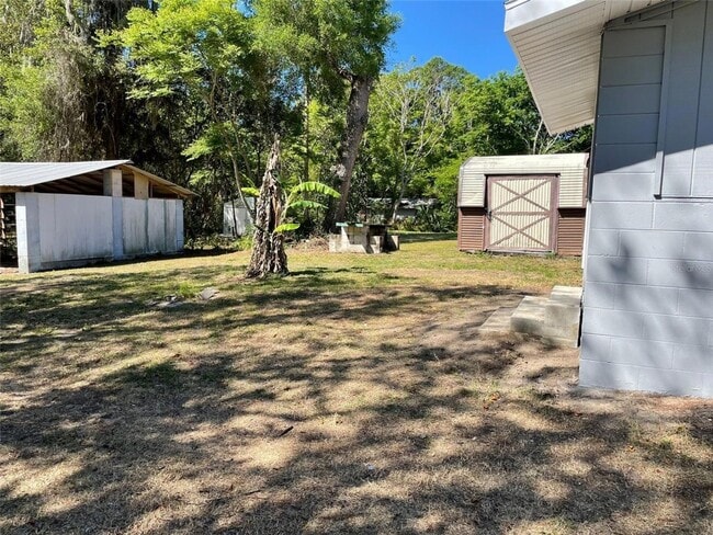 Building Photo - Charming 2 Bedroom, 1 and a 1/5 Bath Home ...