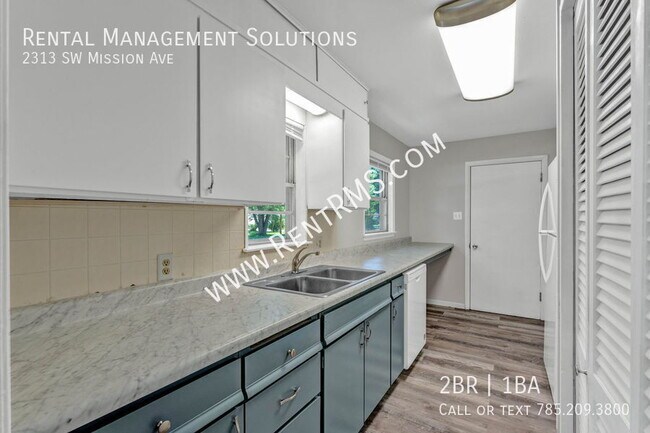 Building Photo - 2313 SW Mission Ave