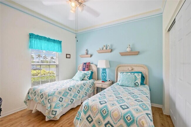 Building Photo - Immaculate Turn Key Furnished 2-Bed Condo ...