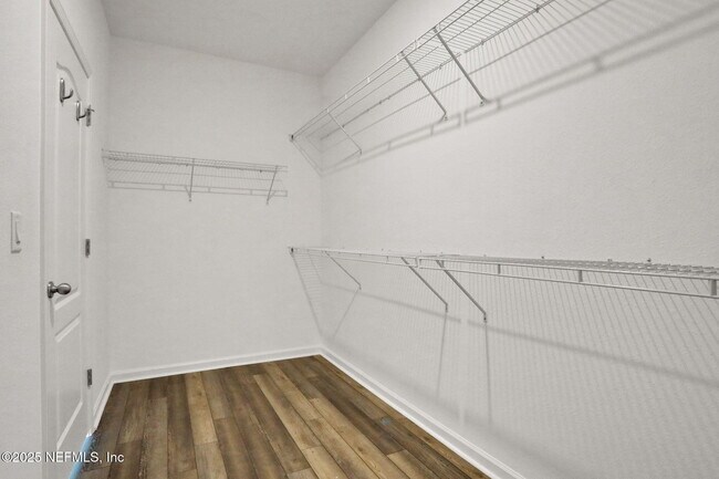 Building Photo - 3209 Crocus Ln