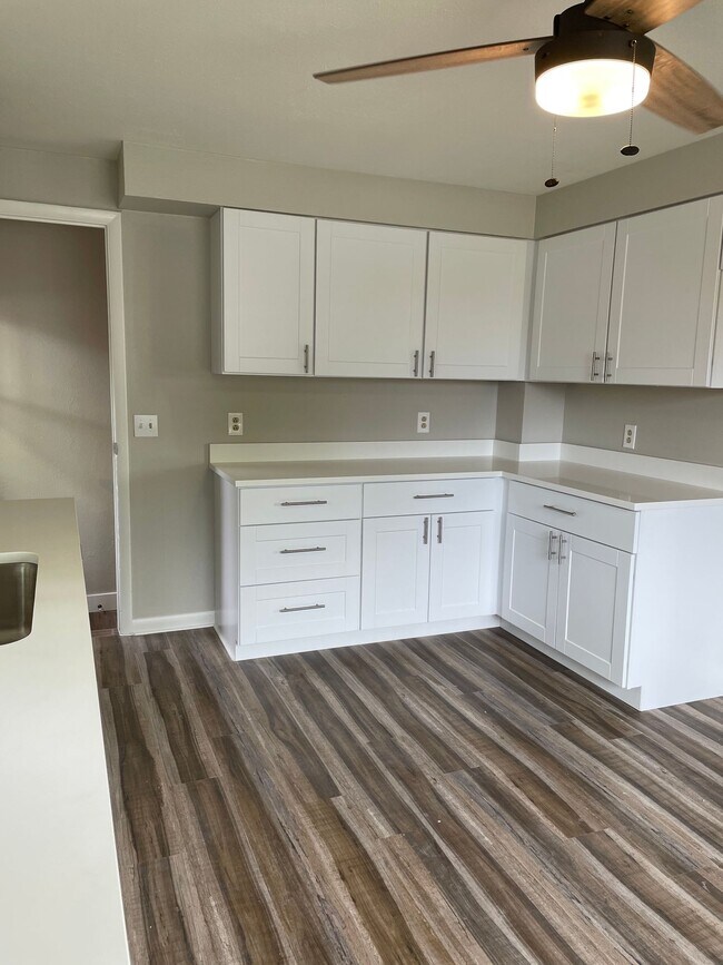 Building Photo - Newly remodeled Arvada home