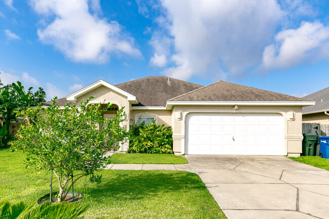 Building Photo - 7005 Madiera Dr