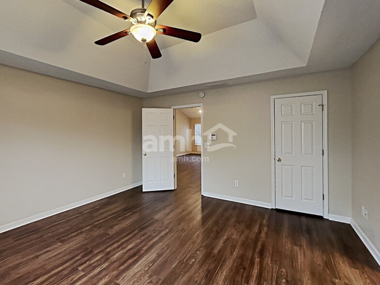 Building Photo - 5970 Water Oaks Dr