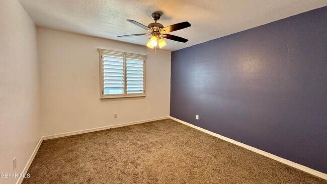 Building Photo - 12437 Pleasant Crest