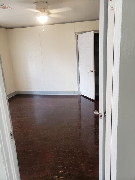 Bonus Room - 309 S Canal St