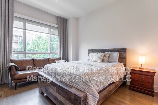 Building Photo - 815 Melpark Ct