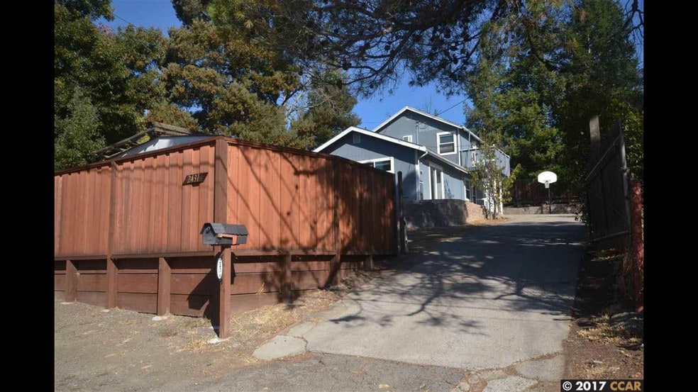 Primary Photo - 2431 Monterey Ave