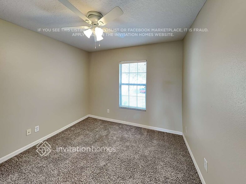 Building Photo - 11041 Golden Silence Dr