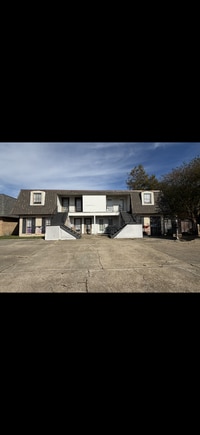 Building Photo - 106 Vaucluse Dr