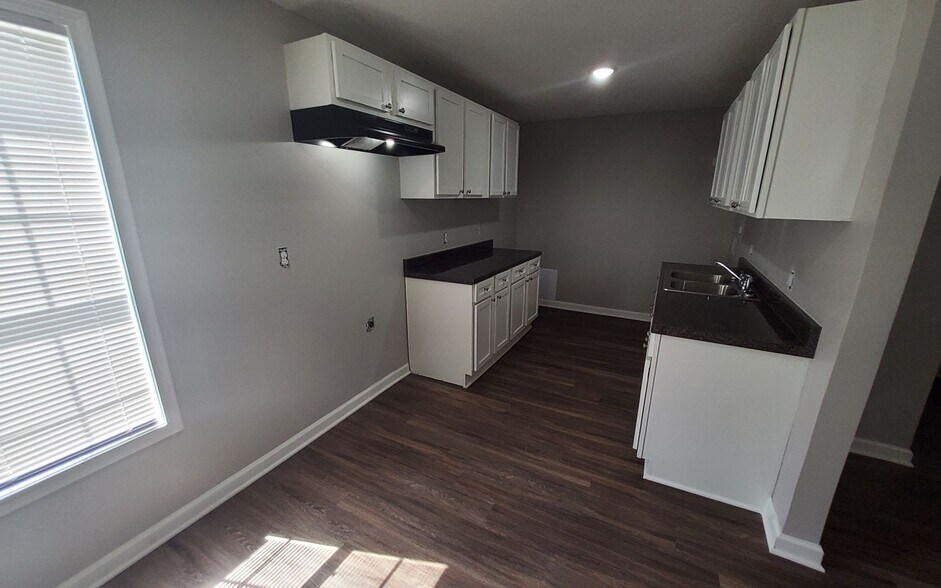 Building Photo - 71 Harvard Rd