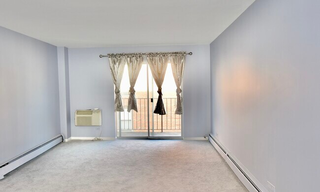 Building Photo - 1567 Ridge Ave