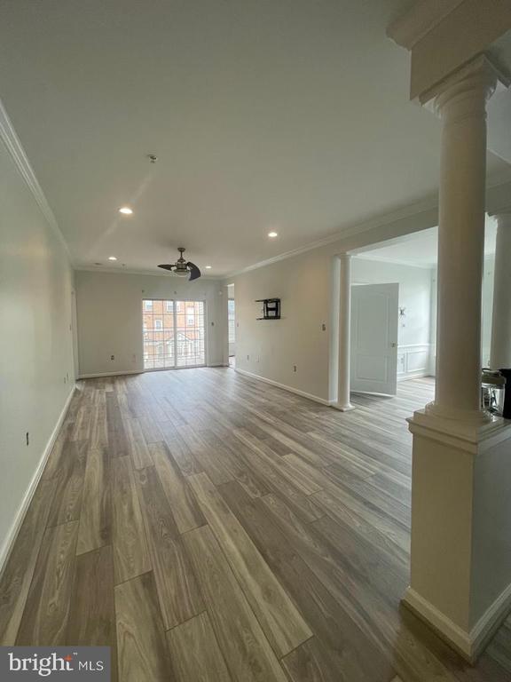 Building Photo - 9713 Handerson Pl