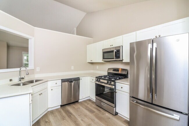 Building Photo - 387 Darter Run NW