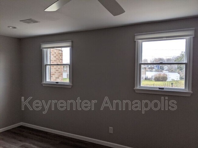 Building Photo - 840 Valentine View
