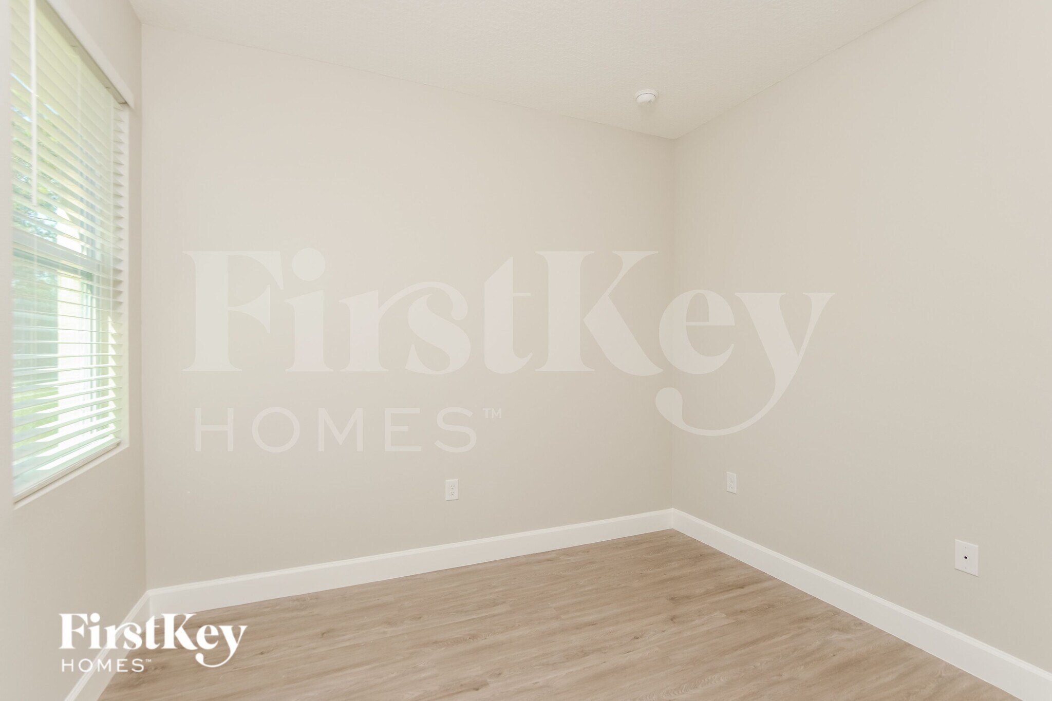 Building Photo - 164 Todd St SE