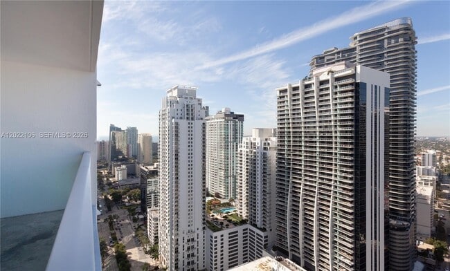 Building Photo - 951 Brickell Ave
