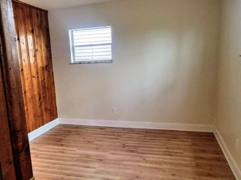 Building Photo - 512 Clinton St